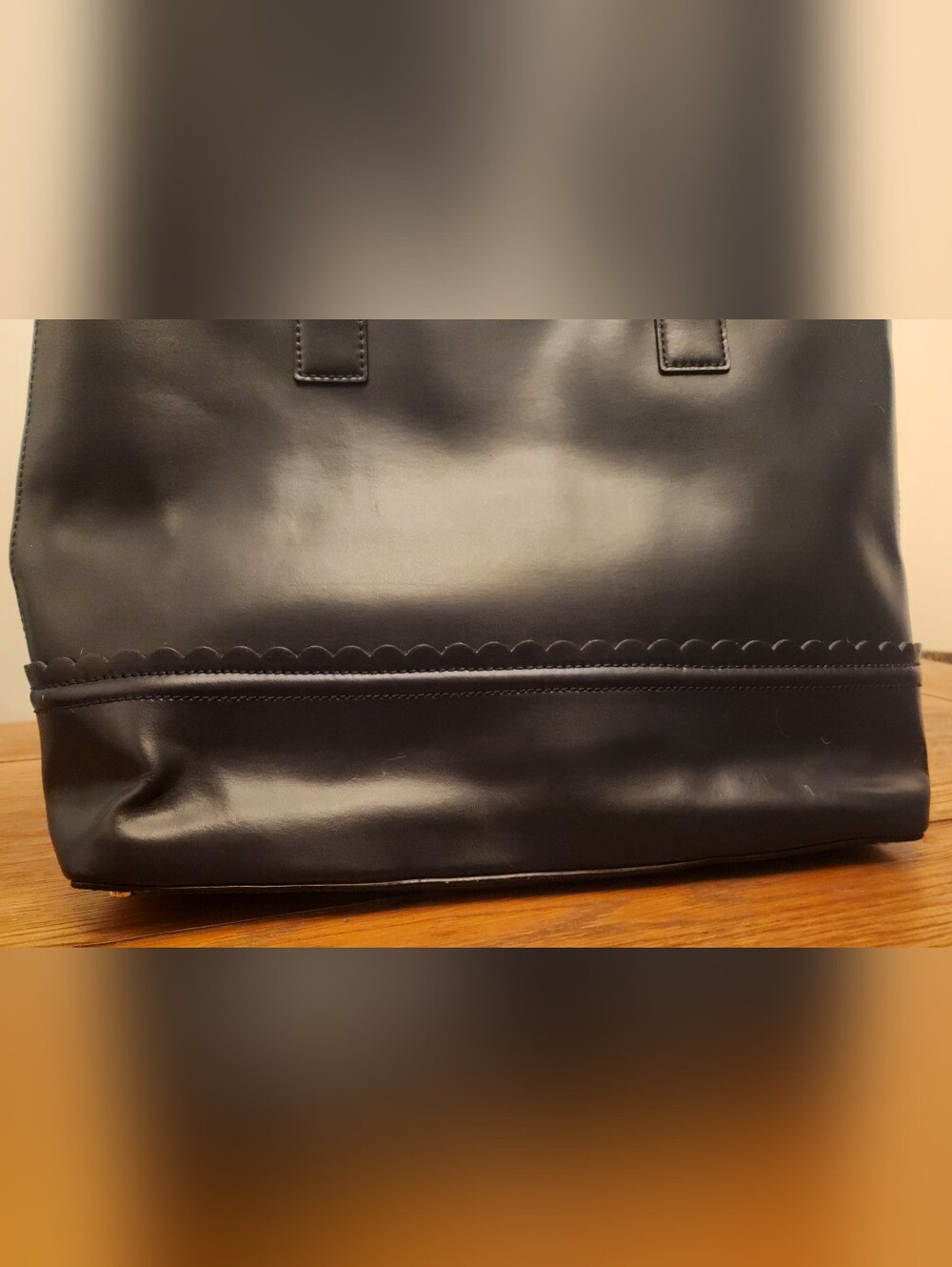 Kate Spade Dark Navy Blue Leather Scalloped-Trim Tote Immaculate Cream & Bow Int - Picture 3 of 11